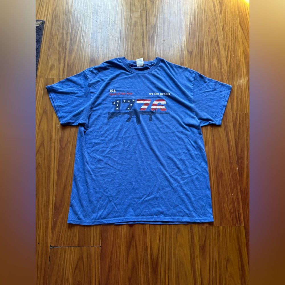 Blue Graphic Men's T-Shirt size XL